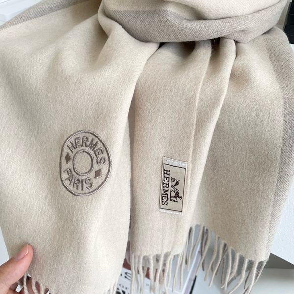 ブランドマフラー着用イメージ